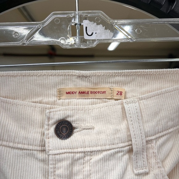 Levi’s Midday Ankle Corduroy Pants - Picture 10 of 15
